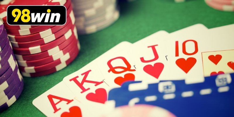 Ưu điểm vượt trội khi chơi bài trực tuyến